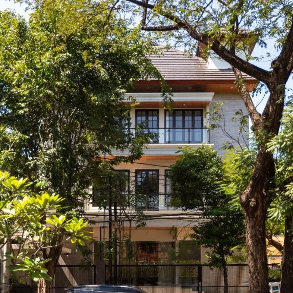 Fazza Homes, hotel in Surabaya
