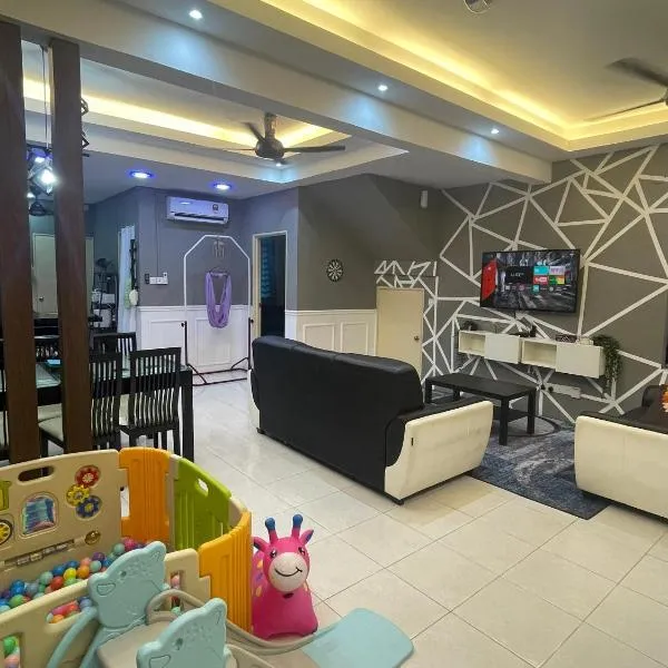 NaiS Homestay, hotel v destinaci Kampong Alor Gajah