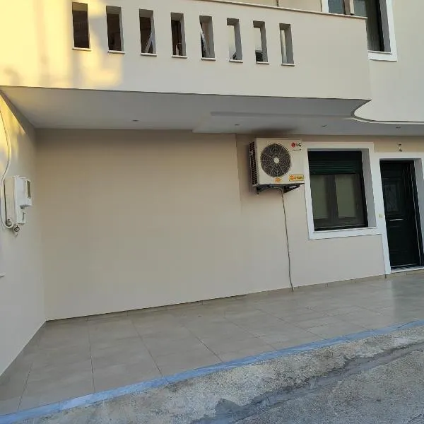 studio apartment KAMARES、ミティリニのホテル