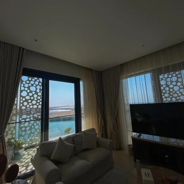 Juman flat Marina and Sea view, hotel v destinaci Ḩayl Āl ‘Umayr