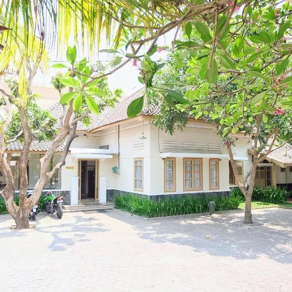 Ndalem Suratin Guesthouse, hotel en Yogyakarta