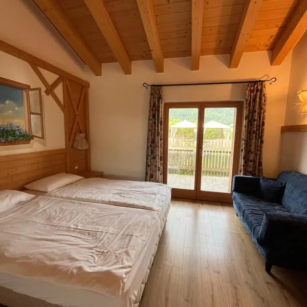 B&B Longanorbait, hotel en Folgaria