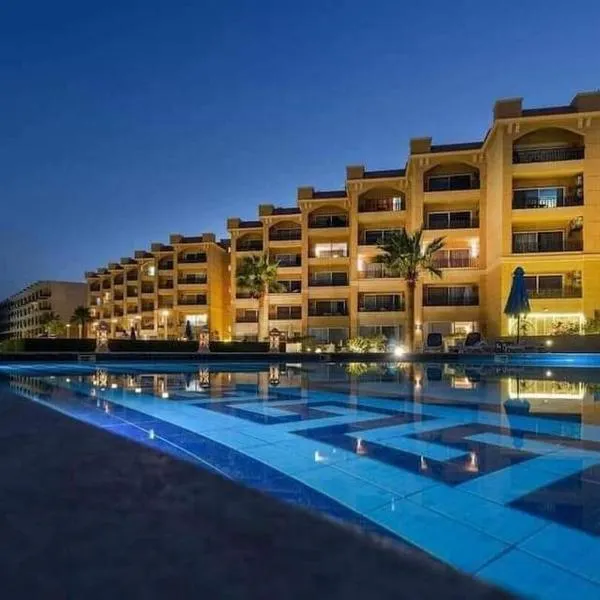 Selena bay apartment beach, hotel v destinaci Hurghada
