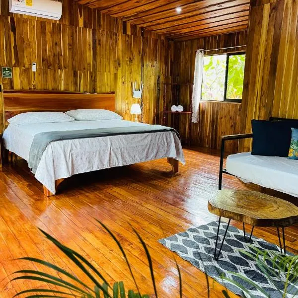Río Celeste, Cacahua Lodge, hotel in Rio Celeste