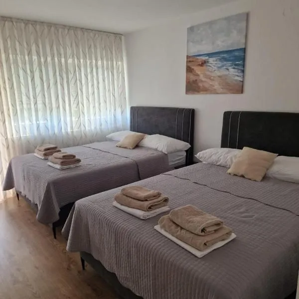 Hotel Riviera, Starigrad Paklenica, hotel in Starigrad-Paklenica