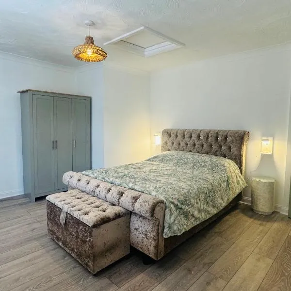 Purbeck Inn Entire Apartment in Bournemouth town centre, hotel in Bournemouth