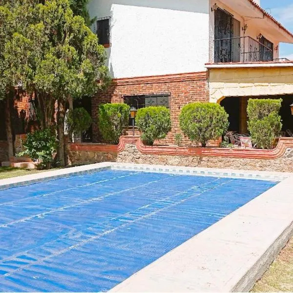 Casa Vacacional con Alberca y Asador Tequisquiapan Querétaro Club de Golf, ξενοδοχείο σε El Sauz Tequisquiapan