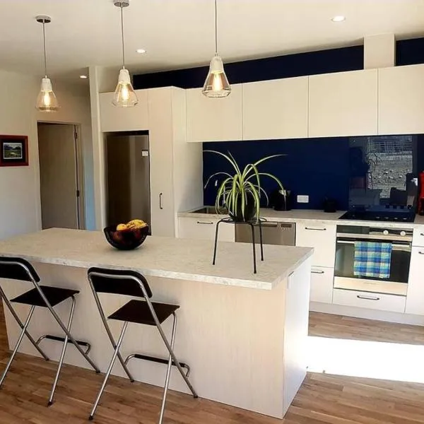 Family Holiday Home- Lake Hawea Haven, מלון בלייק הוואה