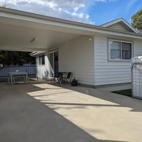 Elizabeth Street Guesthouse, hotel in Junee