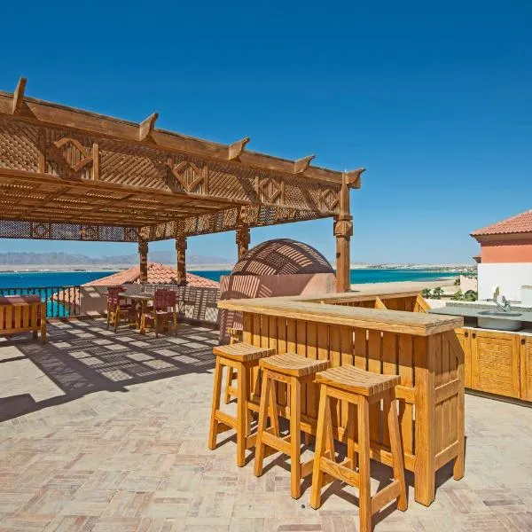 Soma Bay Seafront Luxury Appartement, hotel in Hurghada