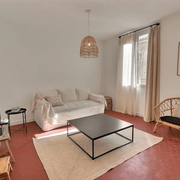 Spacious T3 in the heart of Marseille, Hotel in Marseille