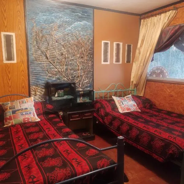 NUEVOVALPO hillside homestay, hotel en Santiago
