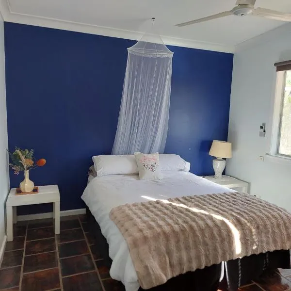 Da Big House - Home in The Ridge, hotel in Lightning Ridge