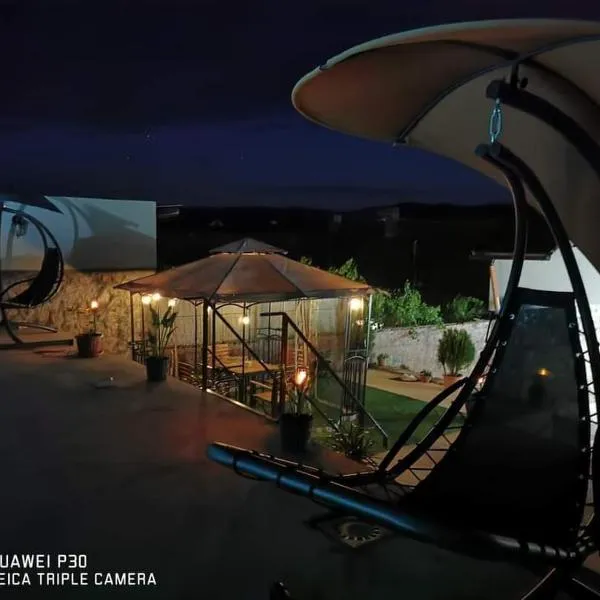 Casa Ilici, hotel em Sviniţa