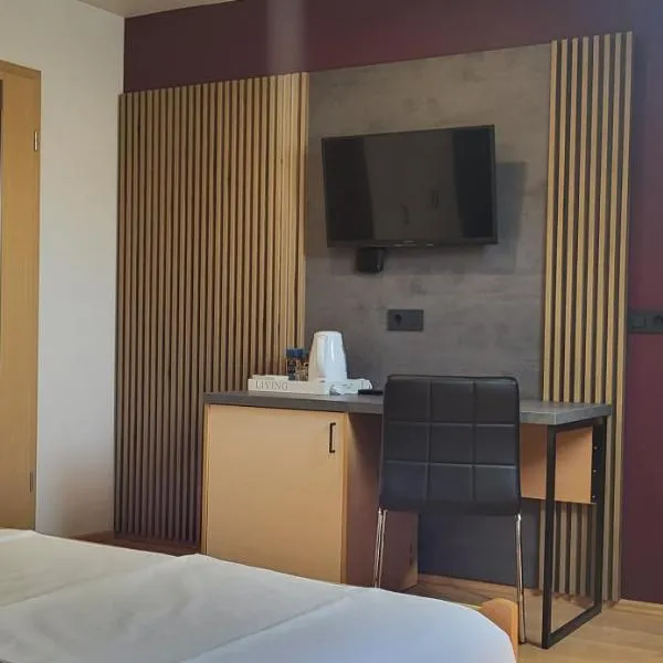 Rooms & Apartments Kepic, AIRPORT accomodation, hotel in Cerklje na Gorenjskem