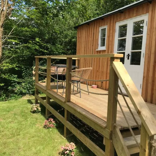 Shepherd's hut at Rosewood House, Hotel in Liskeard