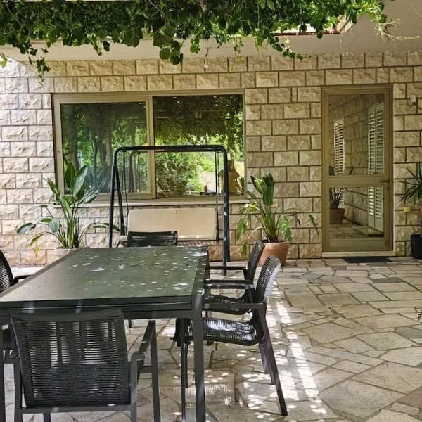 Cozy house Luana, hotel in Lopud Island