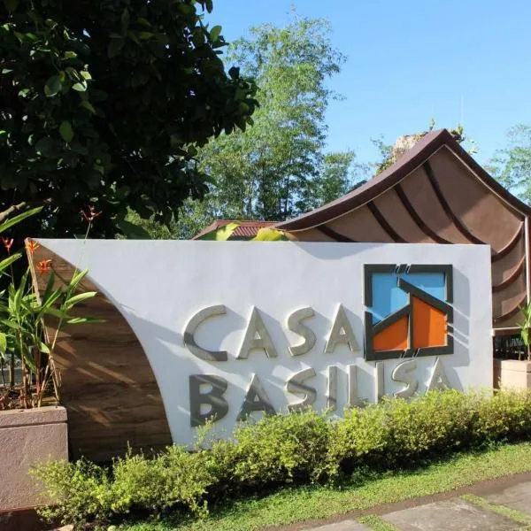 Casa Basilisa Hotel & Resort, hotel i Guinobatan