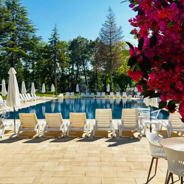 Queen Nelly Park, hotel v destinaci Kiten