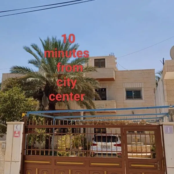 BnB La Luna Entire Apartment, hotel v destinaci Jericho