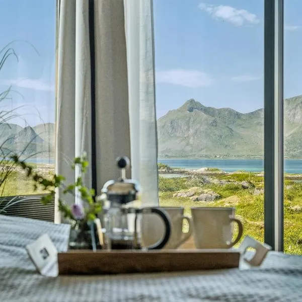 Luxury Cabin in beautiful Lofoten with Jacuzzi and sauna, hotel v destinaci Kleppstad