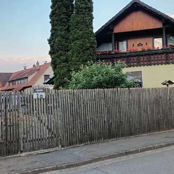 豪斯凯丽公寓，位于瓦尔肯里德的酒店