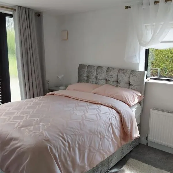 keeloges Lodge, отель в городе Castlepollard