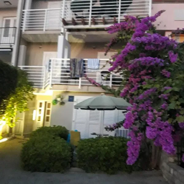 Apartments studio Vukman Novalja, hotel in Novalja