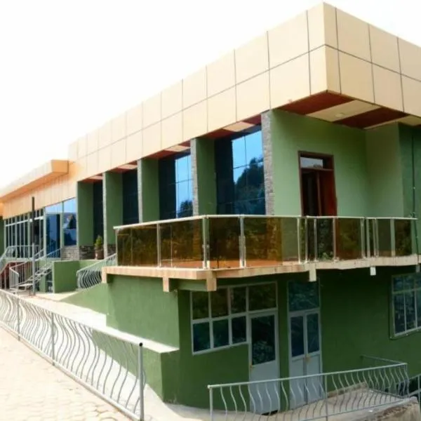 Chimpanzee Lodge, hotel in Rwumba