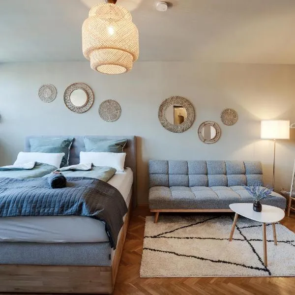 Boho Design Studio with Free Parking & AirCon by HERO HOMES, Hotel in Graz