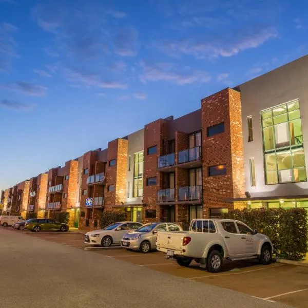 Perth Ascot Central Apartment Hotel Official, Hotel in Perth