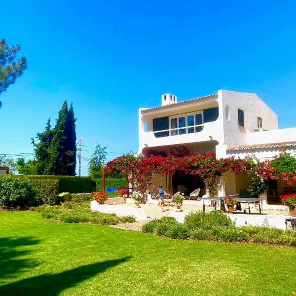 Casa dos Arcos - Penina Villa,波爾蒂芒的飯店