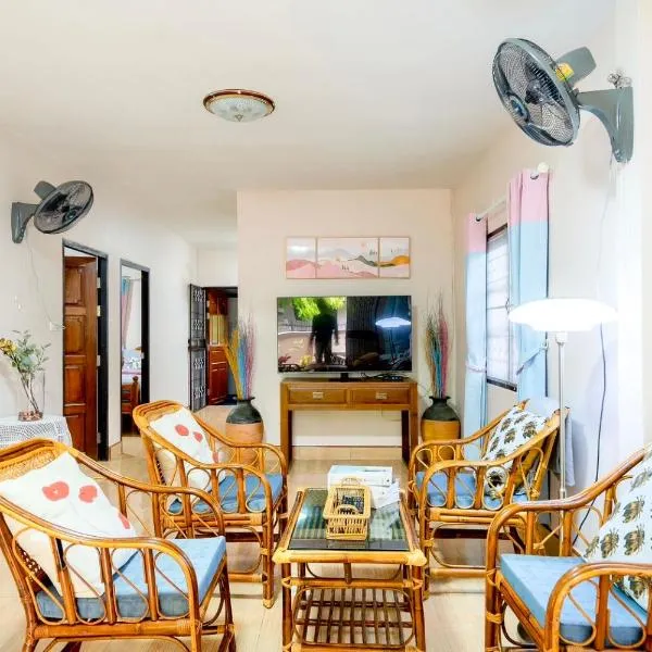 Bangsaphan Paradise Brown House, hotel v destinaci Bang Saphan