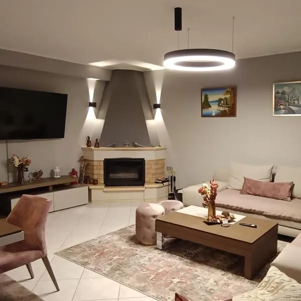 George Living House、メツォヴォのホテル