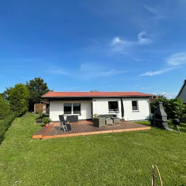 Bungalow am Wreecher See, hotell sihtkohas Putbus