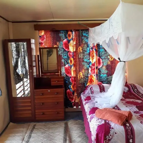 Joji and Alisi Place, hotel en Rakiraki