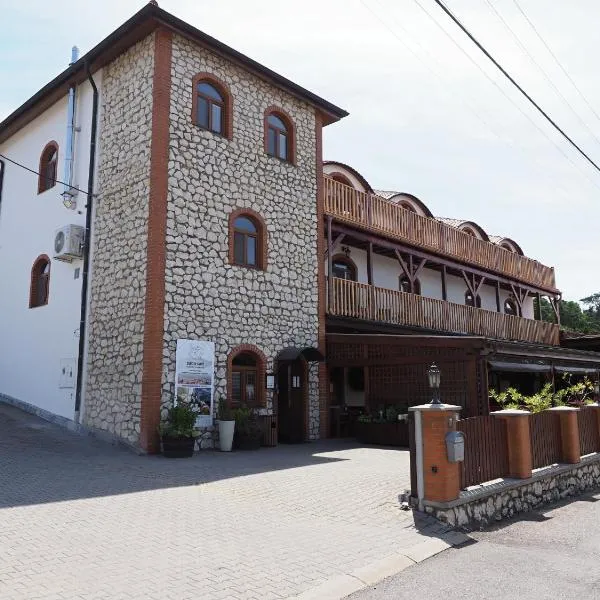 Resort Zajíci ze Zaječí, hotel in Zaječí