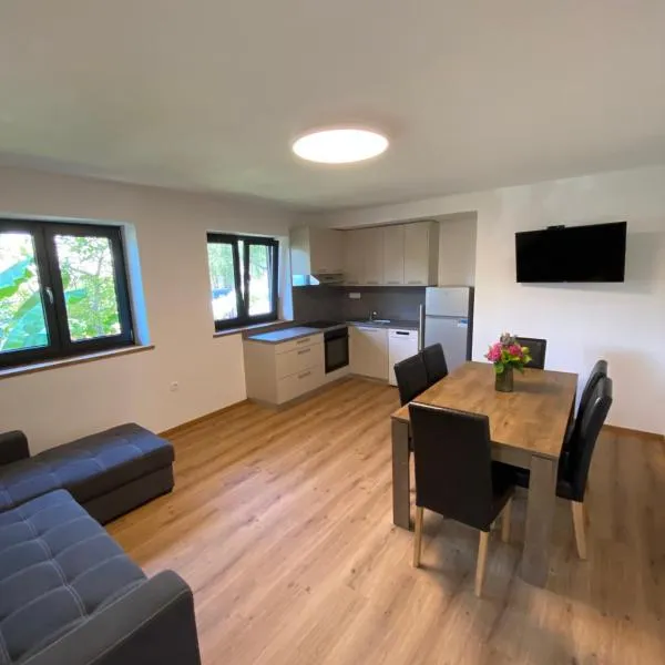 Apartma PRI ŠTAJERKI, hotel v destinaci Most na Soči