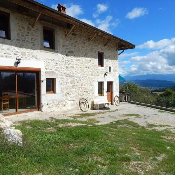 Les Bellevues、Moyeのホテル