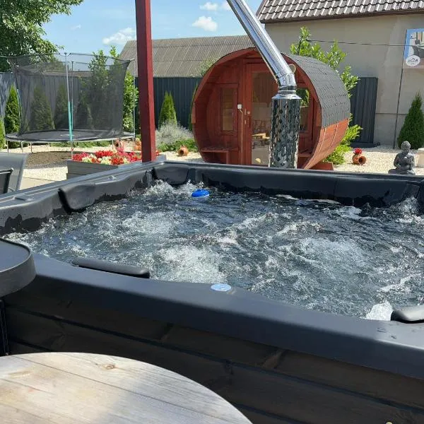 Délibáb Wellness Vendégház, hotel in Kisvárda