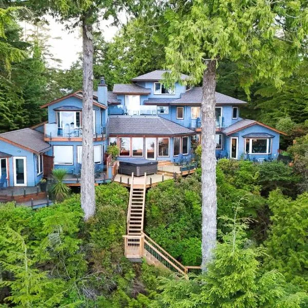 Snug Harbour Inn, hotel v destinaci Ucluelet