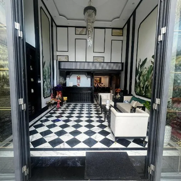 Q Villa Hotel, hotel in Ấp Xuân An