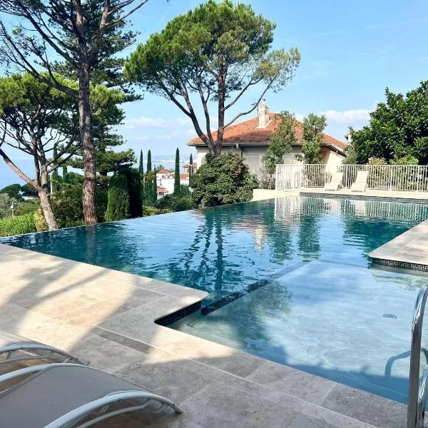 PRESTIGE Mont Boron -Terrace -Sea View -2BR, hotel in Nice