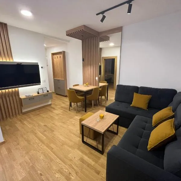 3 Monkeys Apartments - S1, hotel in Zlatibor