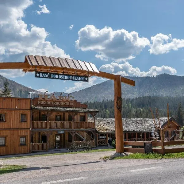 Ranč pod Ostrou Skalou, hotell Stratenás