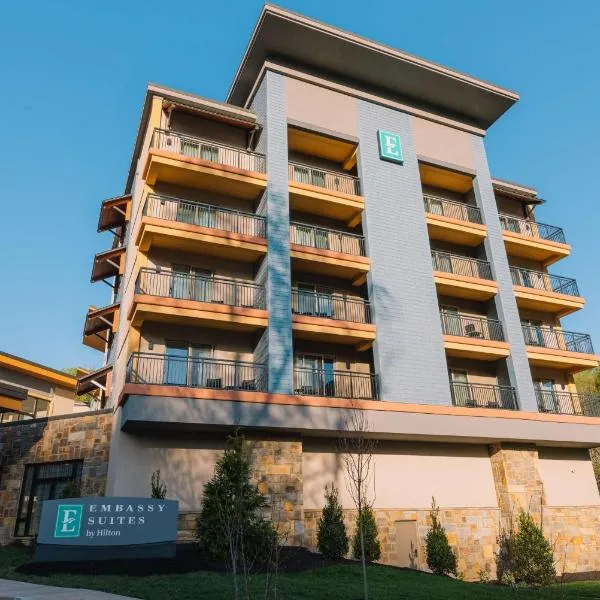 Embassy Suites By Hilton Gatlinburg Resort, ξενοδοχείο σε Gatlinburg