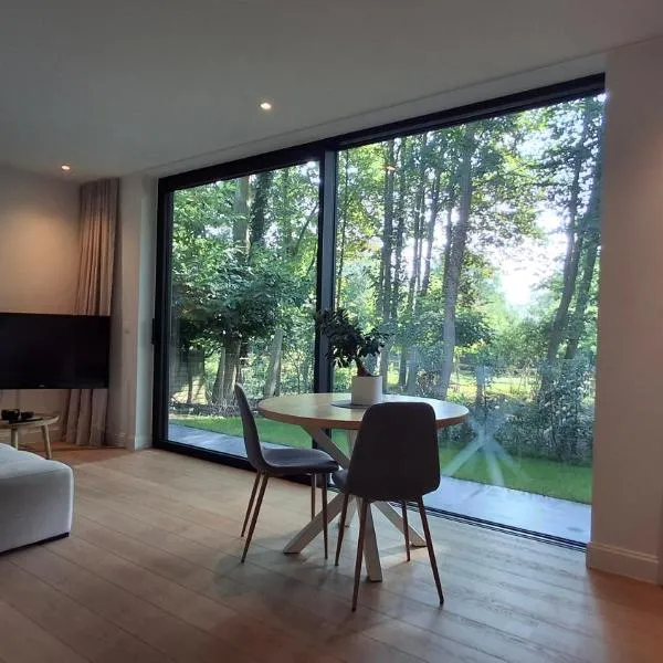 Privé studio in groene omgeving van Brugge gratis fietsen & parkeerplaats, Hotel in Brügge
