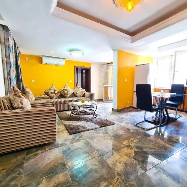 Résidence FAMILIA PHOENIX, hotel a Douala