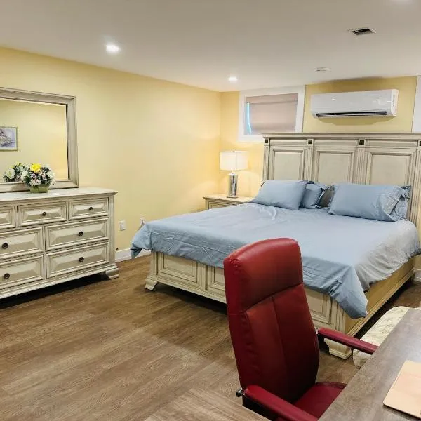 Luxurious Basement Retreat, hotell sihtkohas Charlottetown