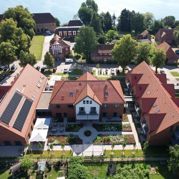Seehotel Zarrentin, hotel in Zarrentin